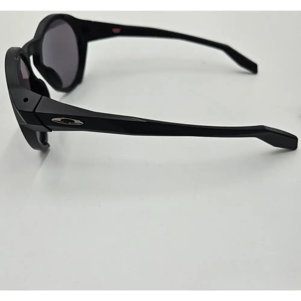 Oakley Clifden Sunglasses Prizm Black Polarized Lenses Side Shields Leash Bridge